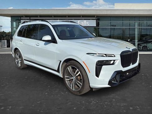 Used 2024 BMW X7 xDrive40i w/ M Sport Package AWD/4WD image 1
