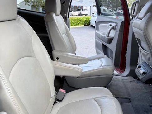 Used 2012 Chevrolet Traverse LT image 15