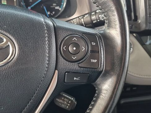 Certified 2018 Toyota RAV4 XLE AWD/4WD image 18