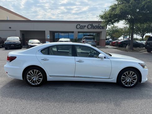 Used 2014 Lexus LS 460 L RWD image 7