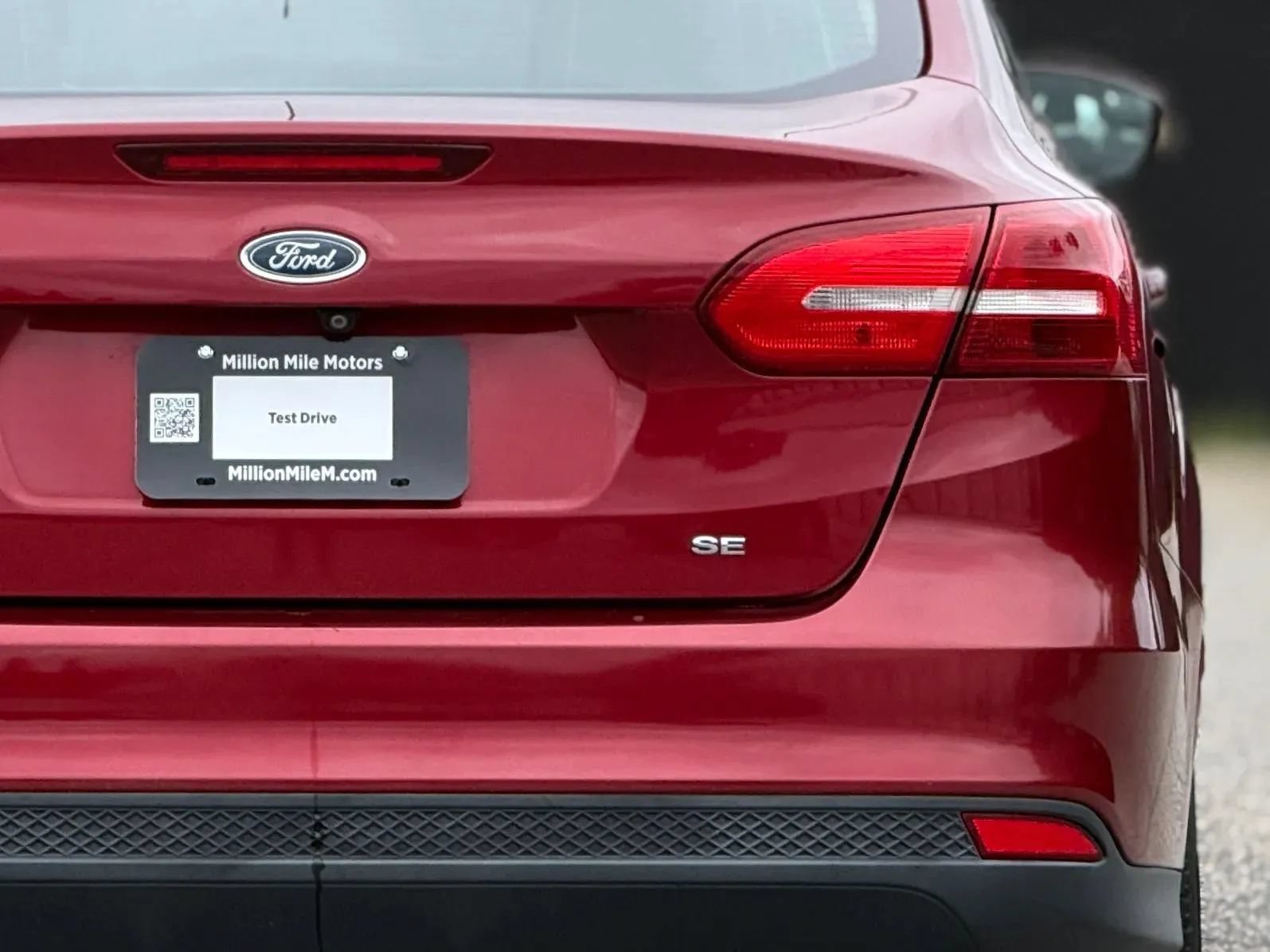 Used 2015 Ford Focus SE w/ SE Cold Weather Package FWD image 14