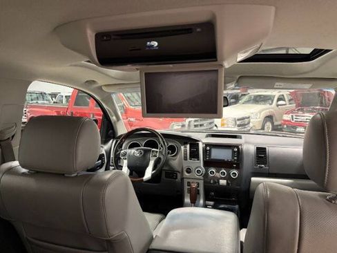 Used 2014 Toyota Sequoia Platinum AWD/4WD image 19