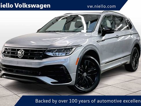 Used 2022 Volkswagen Tiguan SE R-Line image 1