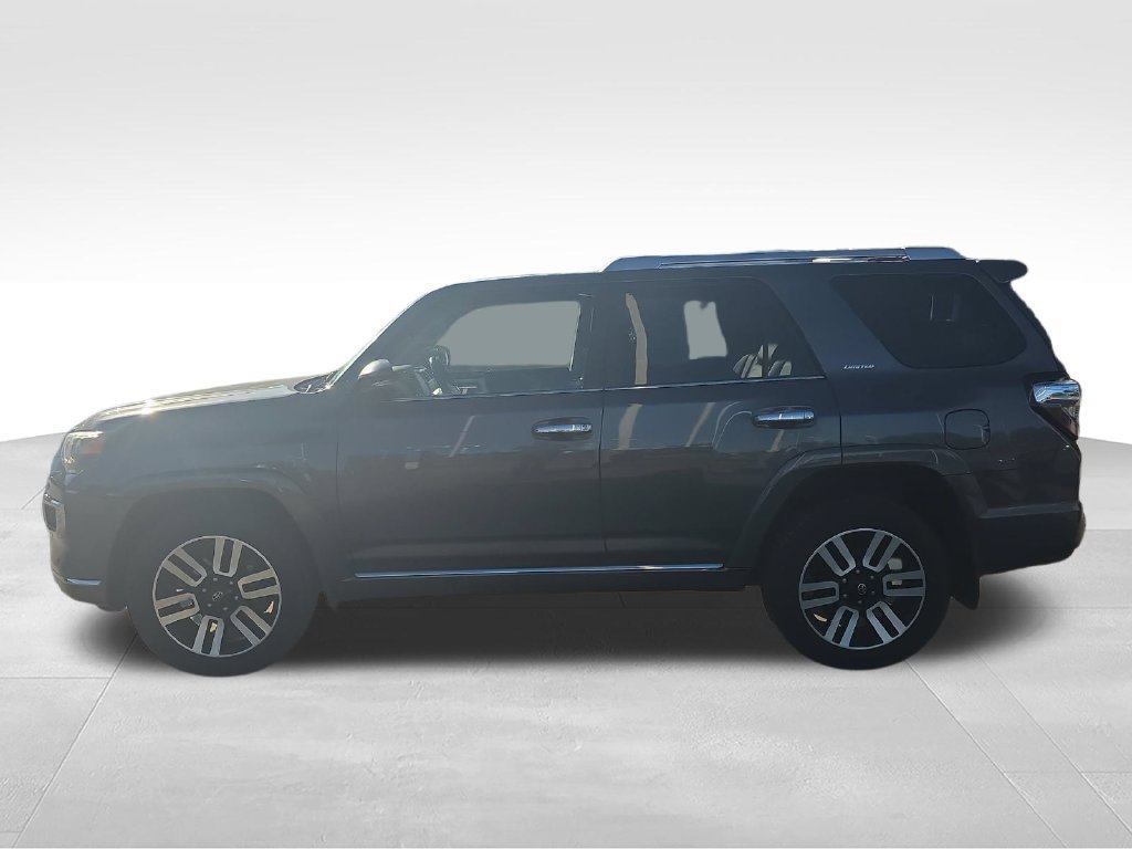 Used 2023 Toyota 4Runner Limited AWD/4WD image 2