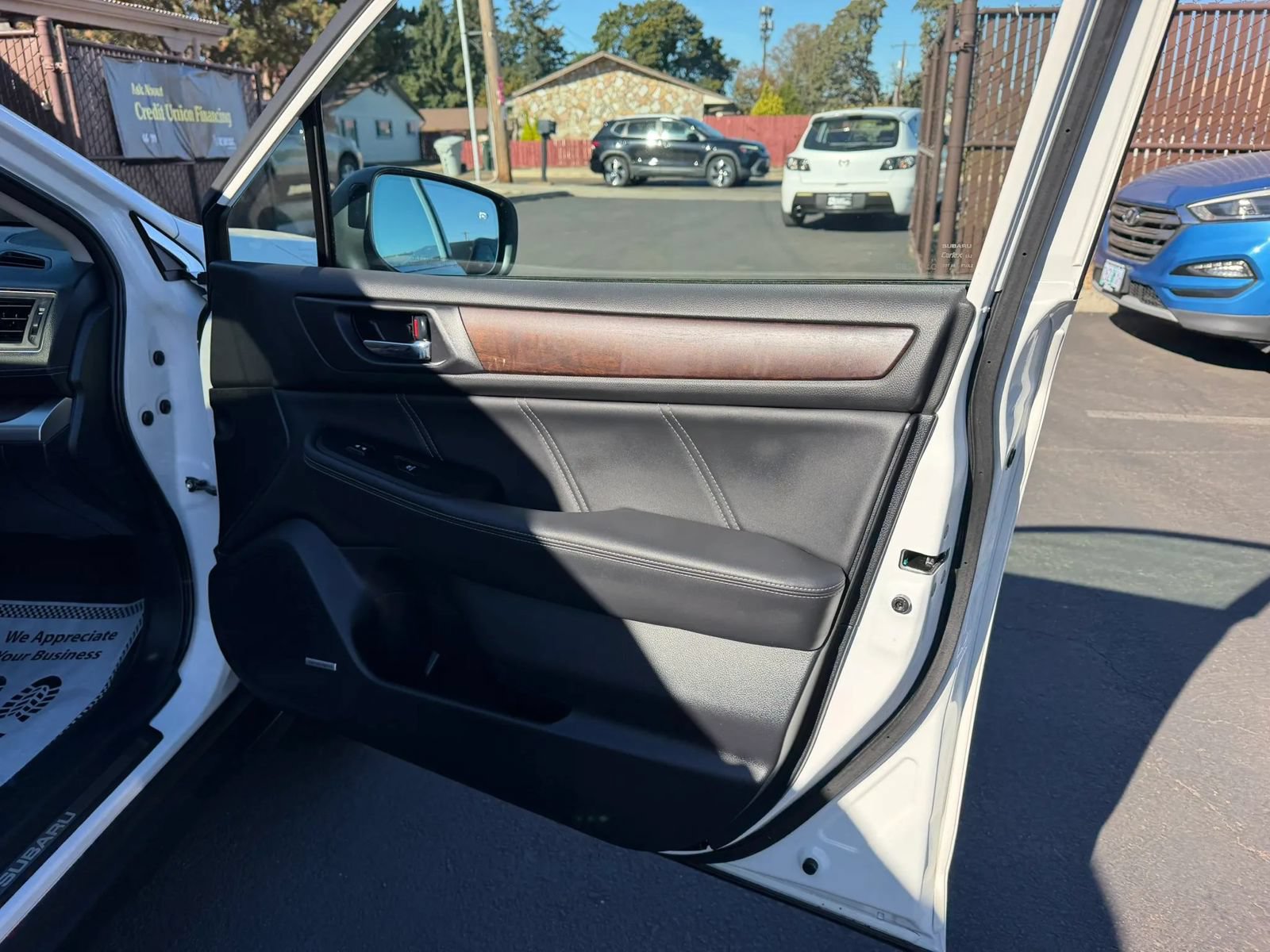 Used 2019 Subaru Outback 3.6R Limited w/ Popular Package #2 AWD/4WD image 18