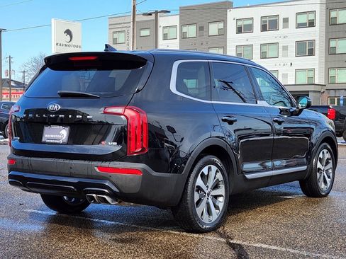 Used 2020 Kia Telluride S w/ S 8 Passenger Seating Package AWD/4WD image 9