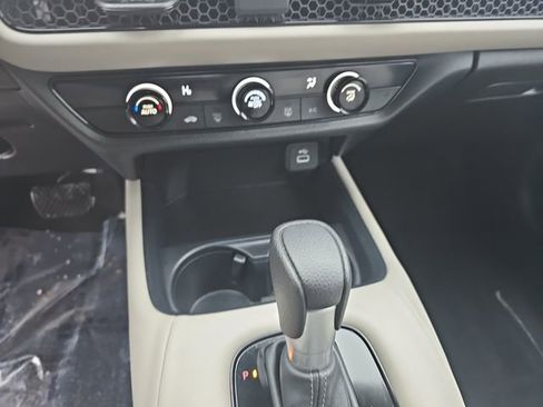 Used 2025 Honda HR-V LX image 11