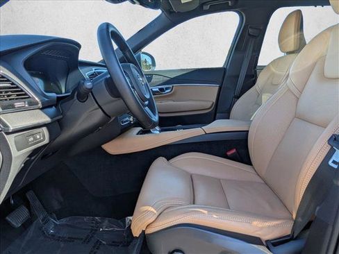 Used 2025 Volvo XC90 T8 Ultra w/ Protection Package Premier image 14