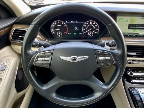 Used 2017 Genesis G90 3.3T Premium image 40