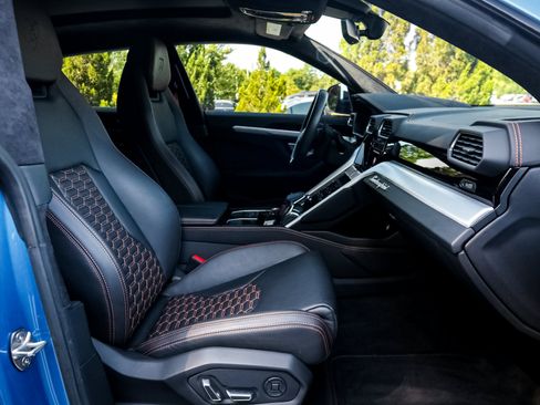Used 2024 Lamborghini Urus S AWD/4WD image 33
