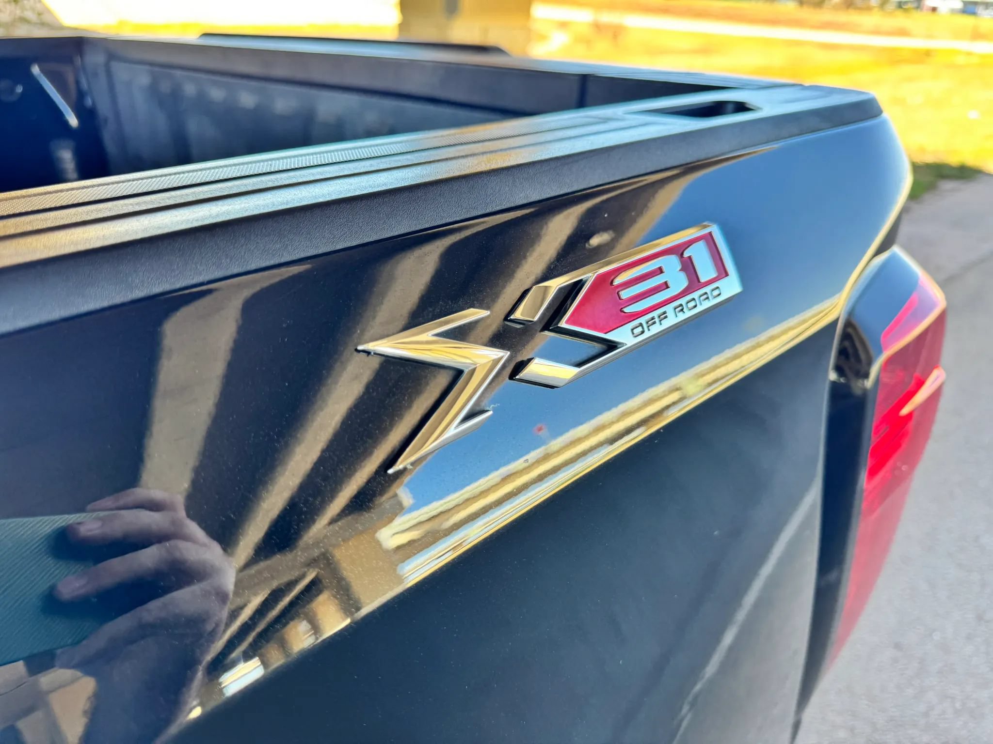 Used 2021 GMC Sierra 1500 SLT AWD/4WD image 23