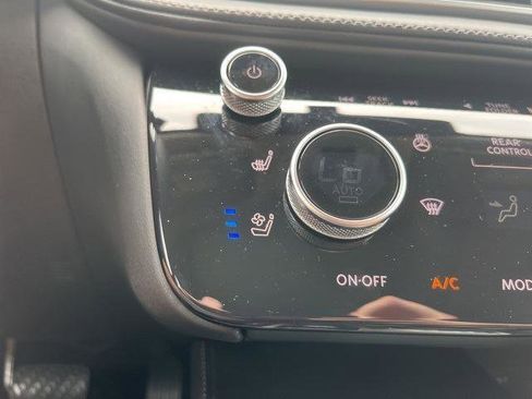 Certified 2025 INFINITI QX60 Luxe w/ Vision Package image 18