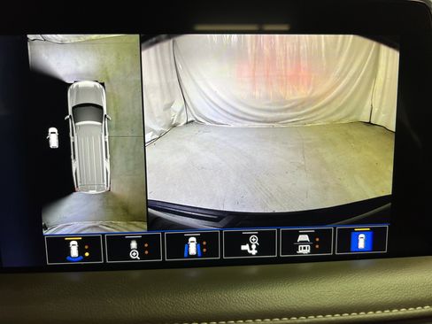 Certified 2023 Chevrolet Tahoe High Country w/ Premium Package image 21