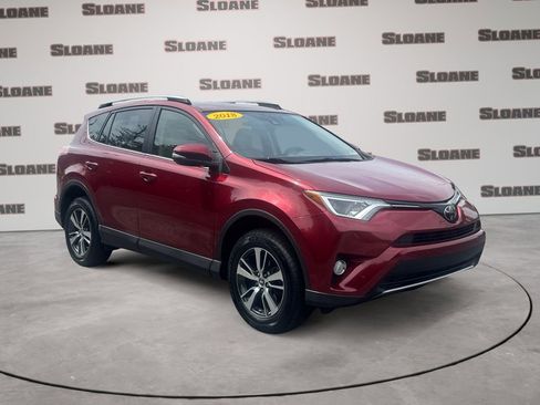 Used 2018 Toyota RAV4 XLE AWD/4WD image 7