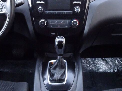 Used 2017 Nissan Rogue Sport S w/ S Appearance Package image 14