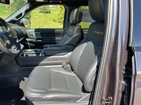 New 2026 Ford Expedition Tremor image 10