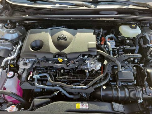 Used 2026 Toyota Camry SE w/ Convenience Package image 5
