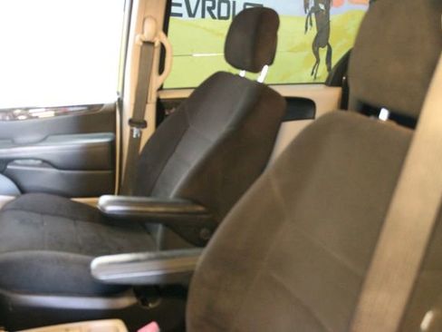 Used 2012 Dodge Grand Caravan SE FWD image 17