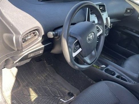 Used 2016 Toyota Prius Two FWD image 7