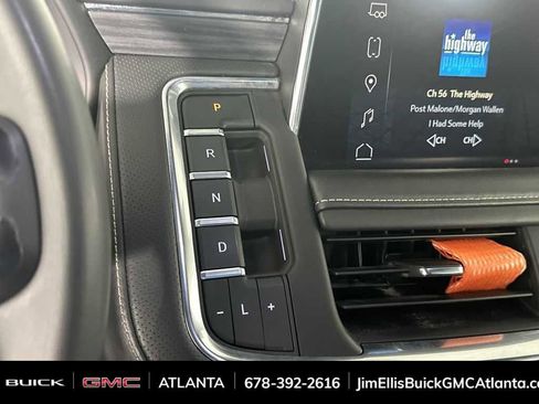 Used 2023 GMC Yukon SLT image 25
