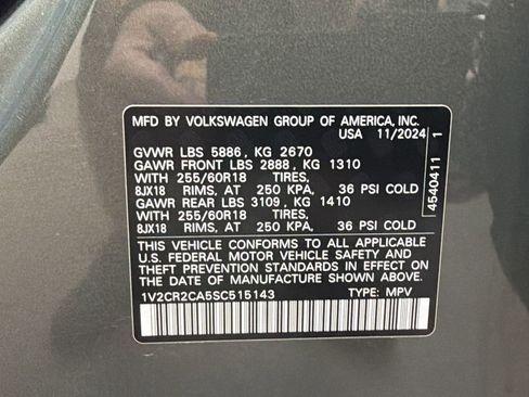 Used 2025 Volkswagen Atlas Peak Edition SE AWD/4WD image 36