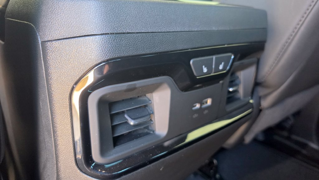 Used 2026 GMC Sierra 1500 AT4 w/ AT4 Premium Package AWD/4WD image 8