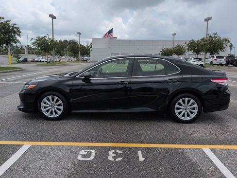 Used 2018 Toyota Camry LE FWD image 7