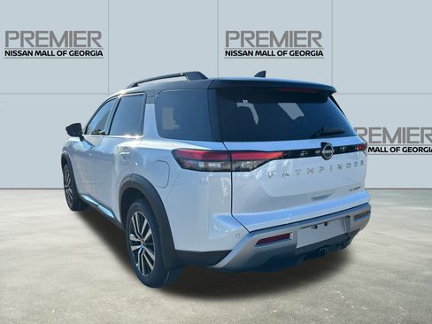 New 2025 Nissan Pathfinder Platinum image 7