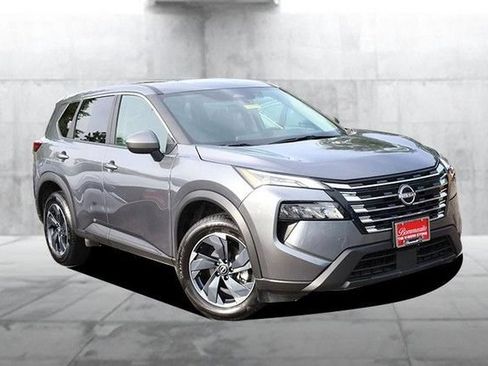 Certified 2025 Nissan Rogue SV FWD image 2