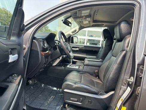 Used 2016 Toyota Tundra Limited w/ Limited Premium Package AWD/4WD image 12
