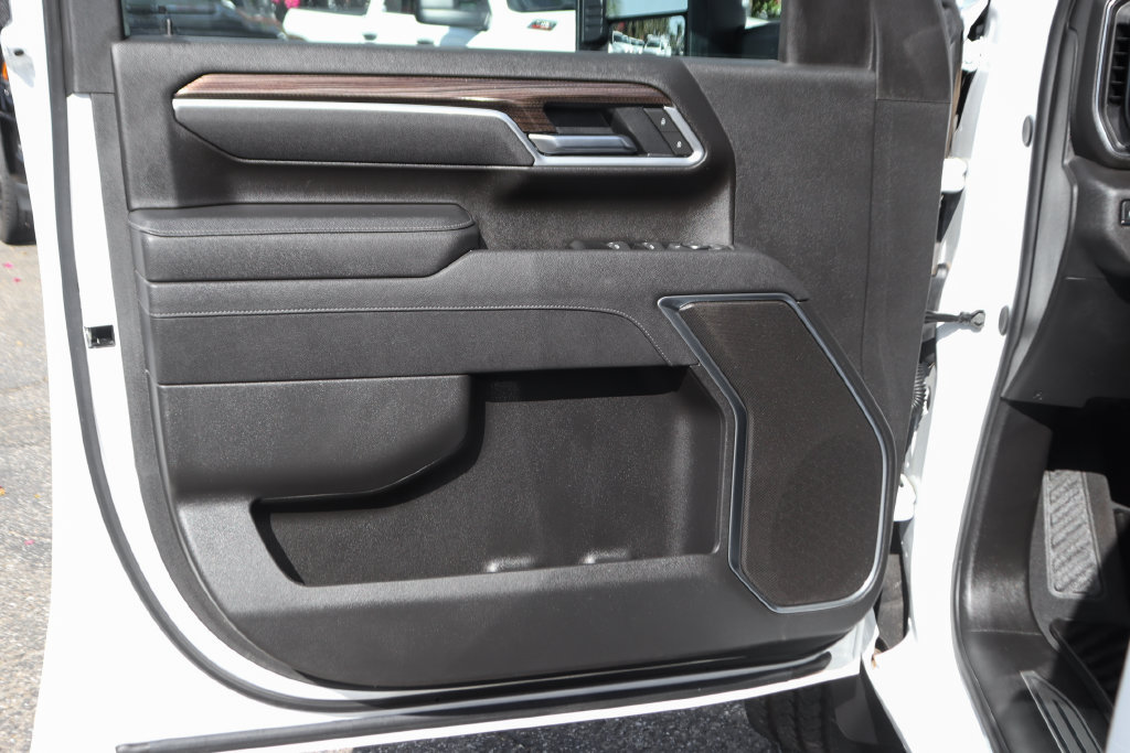 Used 2025 Chevrolet Silverado 2500 LT AWD/4WD image 16