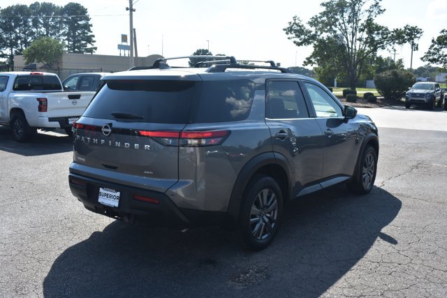 Used 2025 Nissan Pathfinder SV w/ SV Premium Package AWD/4WD image 5