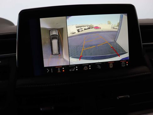 Used 2023 Chevrolet Tahoe Premier w/ Advanced Technology Package image 13