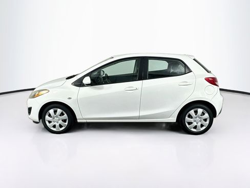 Used 2014 MAZDA MAZDA2 Sport FWD image 4