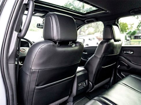 Used 2022 Nissan Frontier Pro-X w/ Pro-X Premium Package image 28