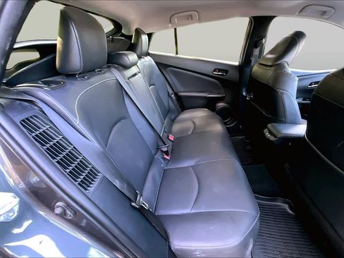 Used 2022 Toyota Prius Prime XLE FWD image 18
