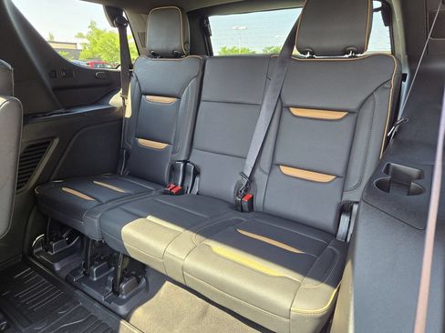 Used 2023 GMC Yukon AT4 w/ AT4 Premium Plus Package AWD/4WD image 6