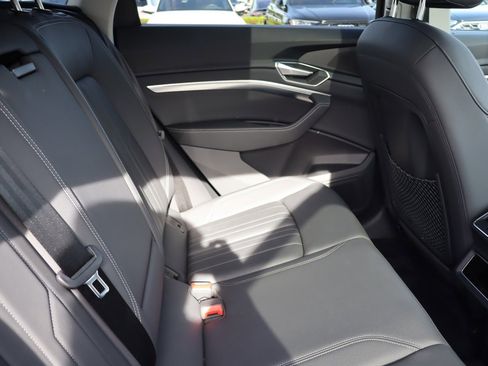 Used 2021 Audi e-tron Premium w/ Convenience Plus Package image 15