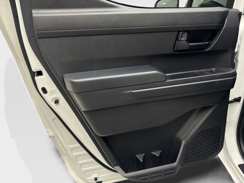 Used 2025 Toyota Tacoma SR image 35