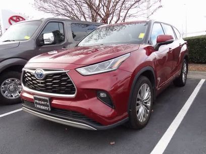 Used 2023 Toyota Highlander Platinum