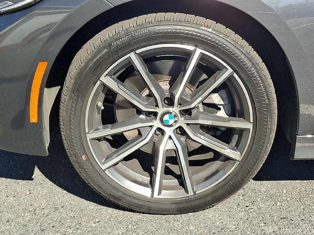 Used 2021 BMW 330i xDrive Sedan w/ Convenience Package AWD/4WD image 5