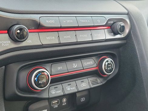 Used 2019 Hyundai Veloster Turbo image 26