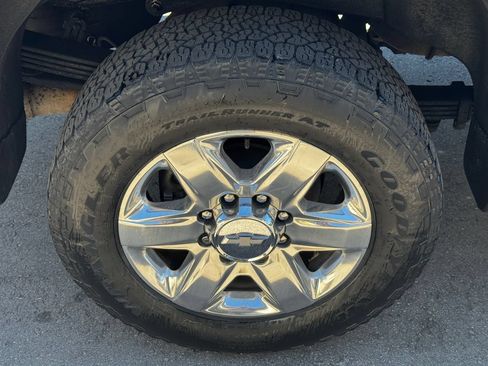 Used 2020 Chevrolet Silverado 2500 LTZ w/ LTZ Plus Package AWD/4WD image 49