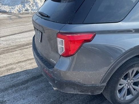 Certified 2022 Ford Explorer XLT w/ Equipment Group 202A image 17