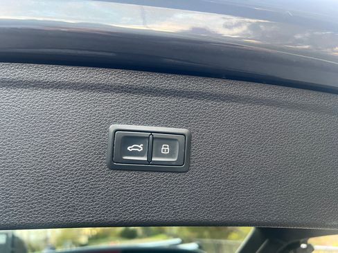 Used 2018 Audi Q5 2.0T Premium image 10