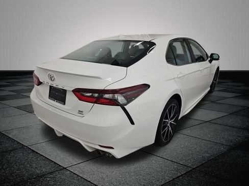 Used 2024 Toyota Camry SE w/ Cold Weather Package AWD/4WD image 6