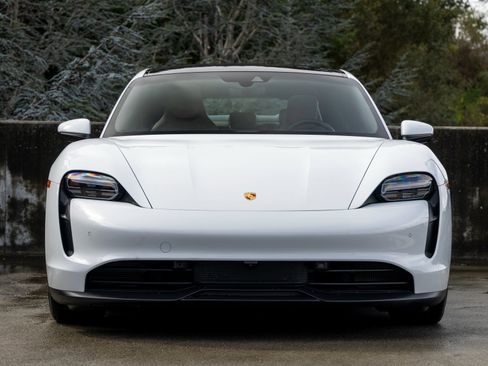 Certified 2023 Porsche Taycan image 8