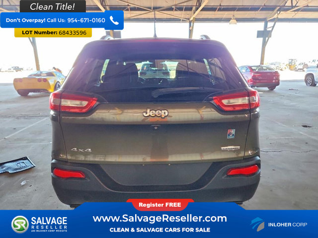 Used 2015 Jeep Cherokee Latitude w/ Cold Weather Group AWD/4WD image 8
