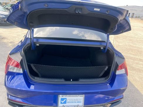 Used 2022 Hyundai Elantra Limited FWD image 19
