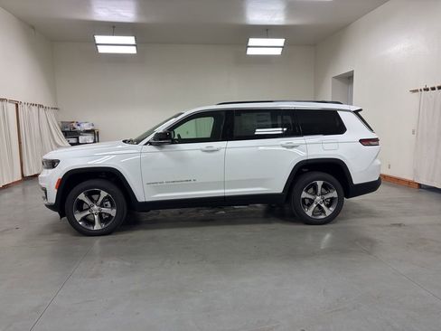 New 2025 Jeep Grand Cherokee L Limited image 5